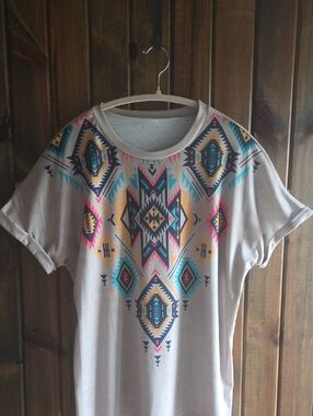Neutral Aztec Print Short Sleeve Tee - Multicolor